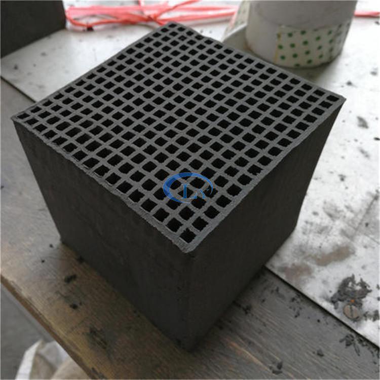 <a href='http://m.bisprofessionals.com' target='_blank'><u>蜂窩活性炭</u></a>