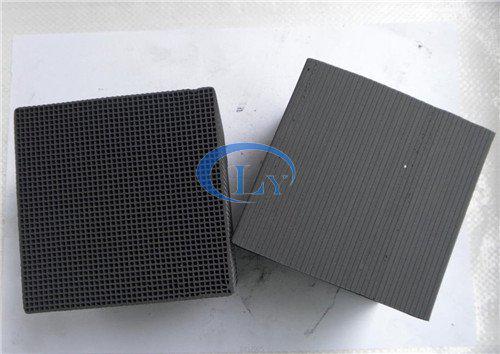 <a href='http://m.bisprofessionals.com' target='_blank'><u>蜂窩活性炭</u></a>